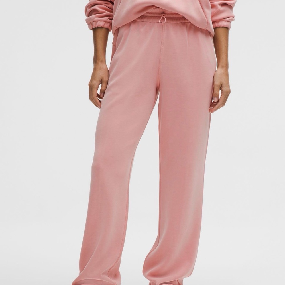 New lululemon Softstreme High-Rise Pants